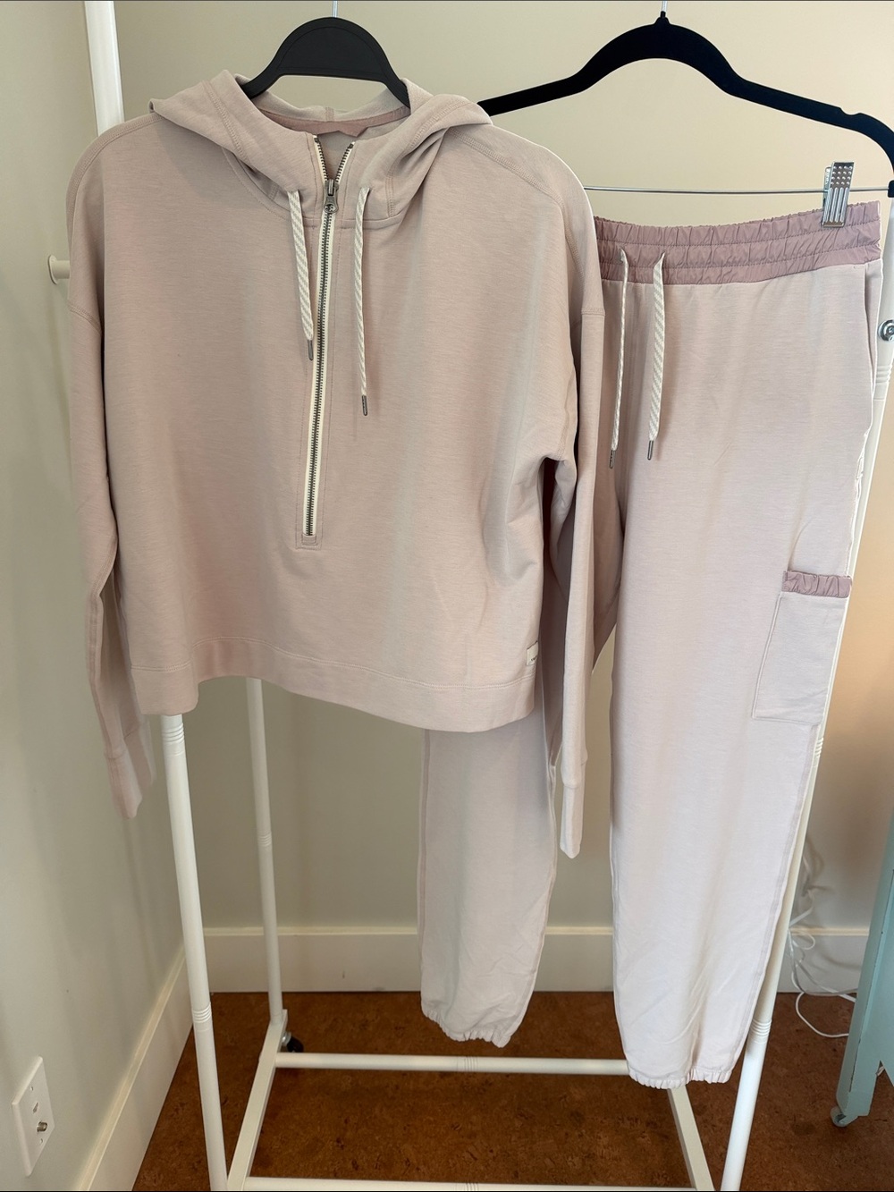 Vuori Light Blush Cropped Half-Zip Hoodie & Joggers Set